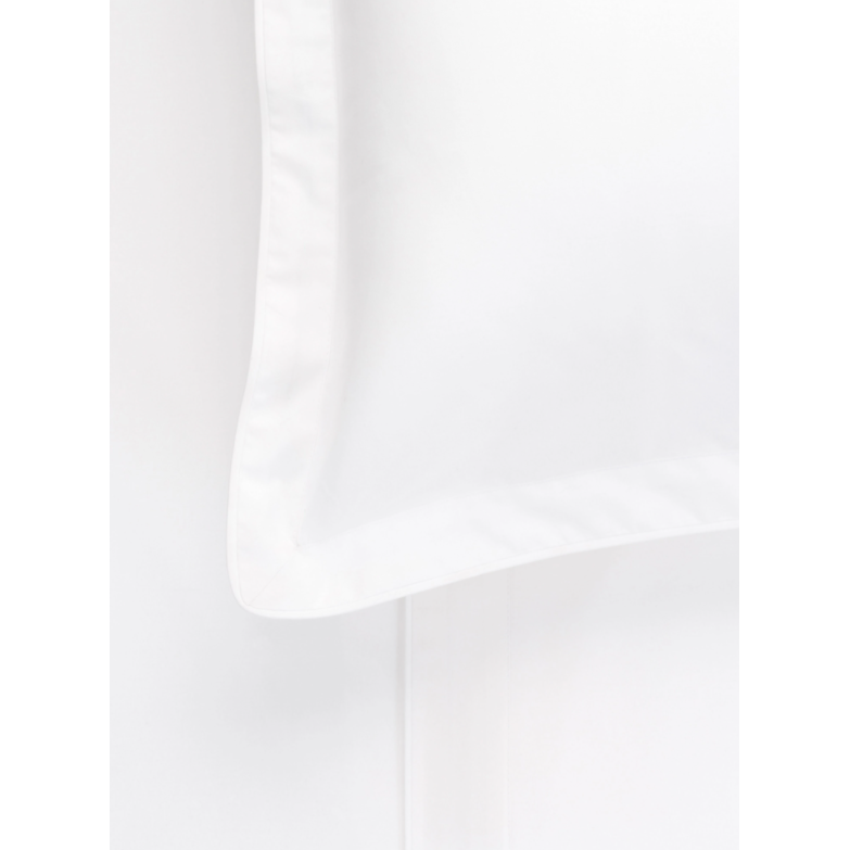 Studio Duvet Cover - White: L&amp;M Home