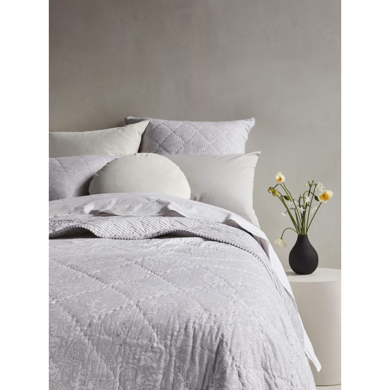 Verona Quilted Bed Quilt 210 x 200cm : L&amp;M Home