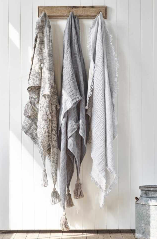 Swirl Throw - Ink/White: Eadie Lifestyle