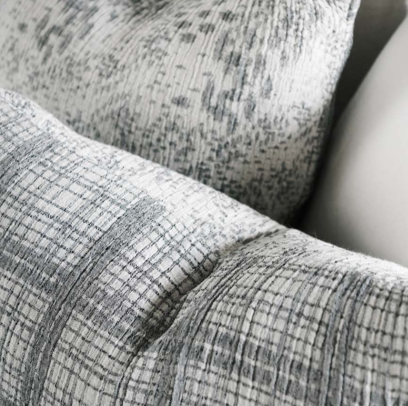 Swirl Throw - Ink/White: Eadie Lifestyle