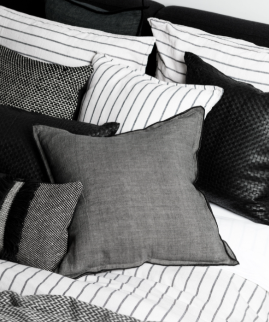 Loft Duvet Cover Set - Graphite &amp; White Stripe: L&amp;M Home