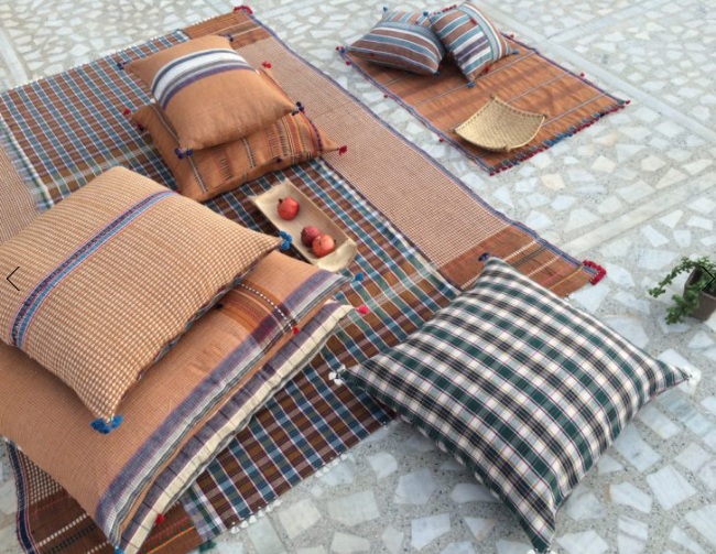 Loomed Bed Cover (241 x 160cm) Fur Meghwal 18 by Injiri