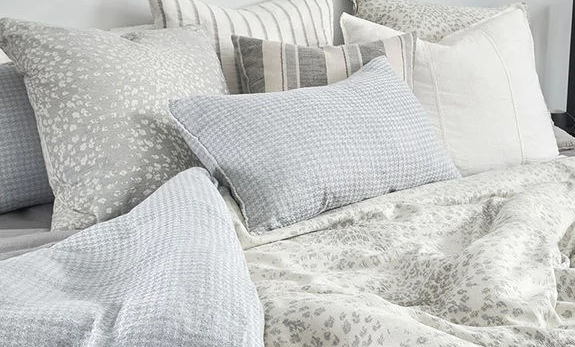 Ordonne Reversible Duvet Cover Set - White/Silver Grey: Eadie Lifestyle