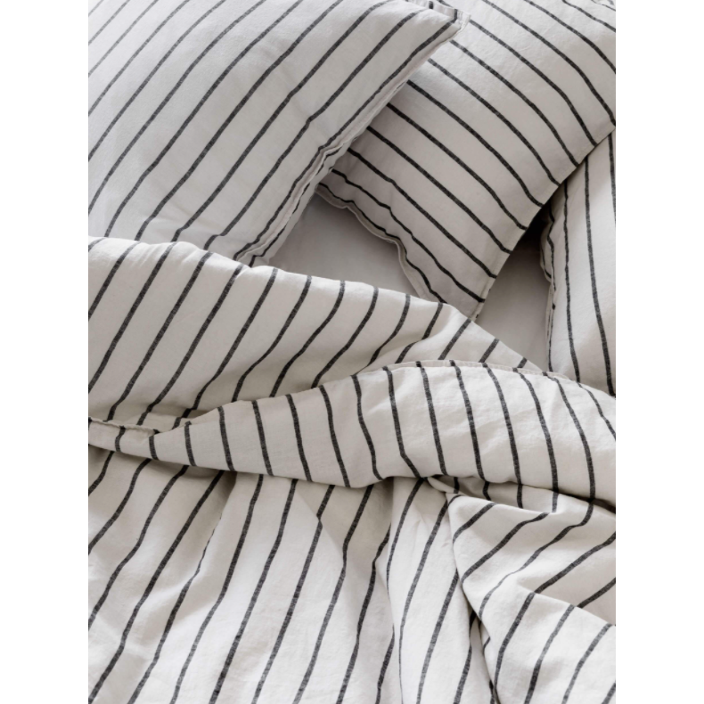 Loft Duvet Cover Set - Graphite &amp; White Stripe: L&amp;M Home